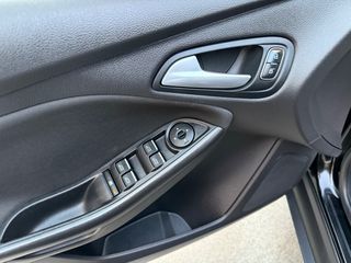 Ford Focus 2017 PLATINUM ECOBOOST!-thumb-32