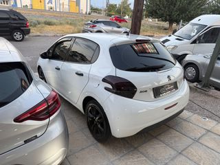 Peugeot 208 2017-thumb-8