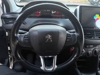 Peugeot 208 2017-thumb-15