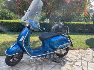 Vespa GTS 300 2017 Super-thumb-2
