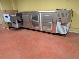 Πάγκος Ψυγείο Συντήρησης Inox 254x70x86cm | 3 Πόρτες + Διπλή Συρταριέρα | Εκθεσιακό - Αχρησιμοποίητο