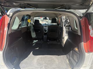 Mazda 5 2008-thumb-6