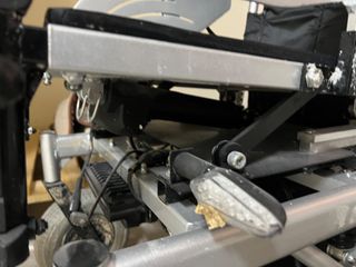 Ηλεκτρικό αμαξίδιο αχρησιμοποίητο ρυθμίζουν όλα