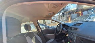 RENAULT	CLIO	2009-thumb-10