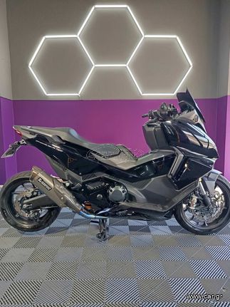 Honda Forza 750 2021