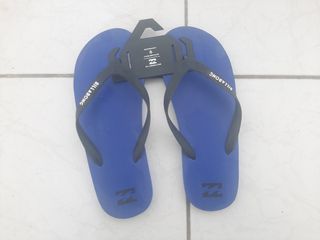 Σαγιονάρες επωνυμίας Billabong νούμερο 41, Καινούριες, Αχρησιμοποίητες. Πωλούνται διότι αγοράστηκαν εκ παραδρομής σε μικρότερο μέγεθος. Μήκος: 27 εκατοστά