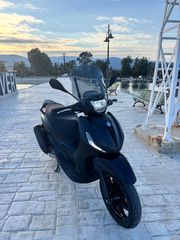 Piaggio Beverly 300 2024 Deep Black