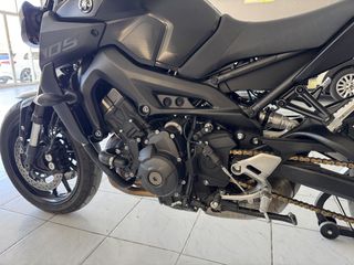 Yamaha MT-09 2019-thumb-4