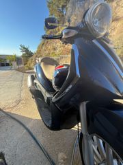Piaggio Beverly 300i Tourer 2010-thumb-2