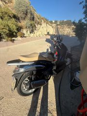 Piaggio Beverly 300i Tourer 2010-thumb-5