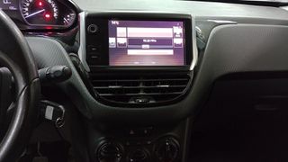 Peugeot 2008 2017 1.6 Blue-HDi Style-thumb-10