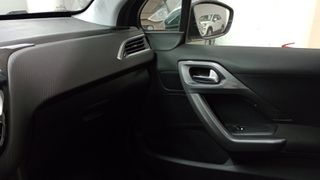 Peugeot 2008 2017 1.6 Blue-HDi Style-thumb-11