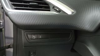 Peugeot 2008 2017 1.6 Blue-HDi Style-thumb-13