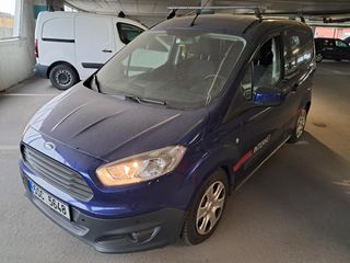 Ford Transit Courier 2016-thumb-10