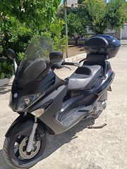 Piaggio XEvo 250 2016-thumb-2