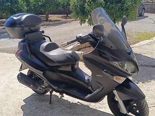 Piaggio XEvo 250 2016-thumb-5