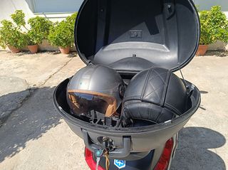 Piaggio XEvo 250 2016-thumb-6