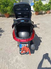 Piaggio XEvo 250 2016-thumb-9