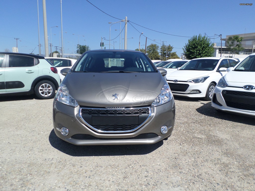 Peugeot 208 2015