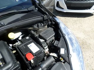 Peugeot 208 2015-thumb-23
