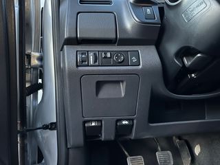Isuzu D-Max 2018 ΧΕΙΡΟΚΙΝΗΤΟ-123.000km-ΑΒΑΦΟ ΣΑΣΙ ΧΩΡΙΣ ΣΚΟΥΡΙΕΣ-thumb-32