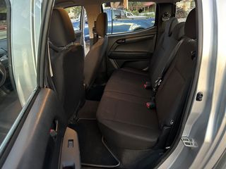 Isuzu D-Max 2018 ΧΕΙΡΟΚΙΝΗΤΟ-123.000km-ΑΒΑΦΟ ΣΑΣΙ ΧΩΡΙΣ ΣΚΟΥΡΙΕΣ-thumb-34