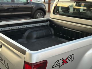 Isuzu D-Max 2018 ΧΕΙΡΟΚΙΝΗΤΟ-123.000km-ΑΒΑΦΟ ΣΑΣΙ ΧΩΡΙΣ ΣΚΟΥΡΙΕΣ-thumb-15