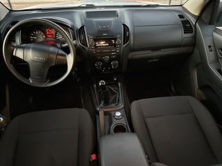 Isuzu D-Max 2018 ΧΕΙΡΟΚΙΝΗΤΟ-123.000km-ΑΒΑΦΟ ΣΑΣΙ ΧΩΡΙΣ ΣΚΟΥΡΙΕΣ-thumb-22
