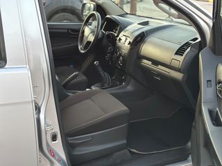 Isuzu D-Max 2018 ΧΕΙΡΟΚΙΝΗΤΟ-123.000km-ΑΒΑΦΟ ΣΑΣΙ ΧΩΡΙΣ ΣΚΟΥΡΙΕΣ-thumb-25