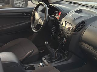 Isuzu D-Max 2018 ΧΕΙΡΟΚΙΝΗΤΟ-123.000km-ΑΒΑΦΟ ΣΑΣΙ ΧΩΡΙΣ ΣΚΟΥΡΙΕΣ-thumb-28