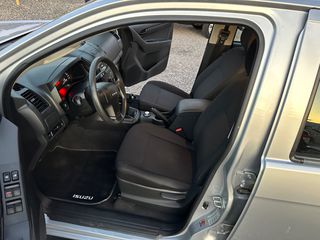 Isuzu D-Max 2018 ΧΕΙΡΟΚΙΝΗΤΟ-123.000km-ΑΒΑΦΟ ΣΑΣΙ ΧΩΡΙΣ ΣΚΟΥΡΙΕΣ-thumb-31