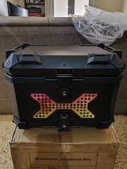 Ολοκαίνουργια 45lt Αλουμινίου Βαλίτσα με Βάση (τύπου sw-motech)