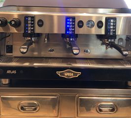Επαγγελματική μηχανή espresso WEGA