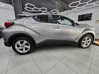 Toyota C-HR 2019-thumb-2