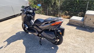 Yamaha XMAX 300 2017 Blue core-thumb-6