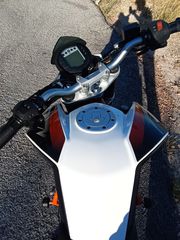 KTM 390 Duke 2016-thumb-3
