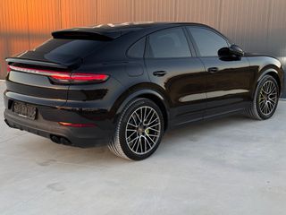 Porsche Cayenne 2020-thumb-7