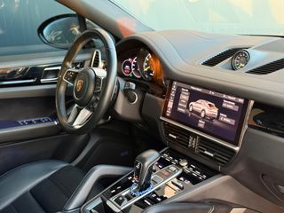 Porsche Cayenne 2020-thumb-12