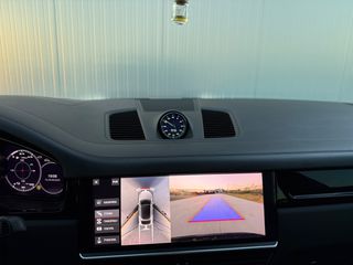 Porsche Cayenne 2020-thumb-30