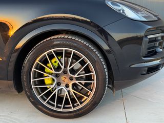 Porsche Cayenne 2020-thumb-31