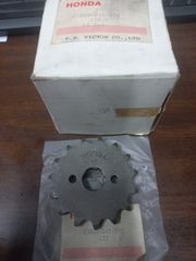 ΓΡΑΝΑΖΙ ΕΜΠΡΟΣΘΙΟ HONDA C50 15 ΔΟΝΤΙΑ