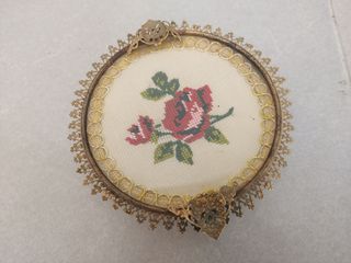 ΜΕΤΑΛΛΙΚΕΣ ΤΑΠΙΣΕΡΙ ΒΟΥΛΓΑΡΙΚΗΣ ΤΕΧΝΗΣ ΔΕΚΑΕΤΙΑΣ 1960  (2 ΤΕΜ)