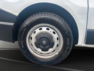 Opel Vivaro 2017-thumb-9