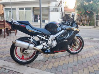 Honda CBR 600 F 2002 F4I-thumb-7