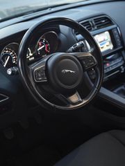 Jaguar F-Pace 2017-thumb-6