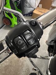 Harley Davidson FAT BOY Special 2019-thumb-26