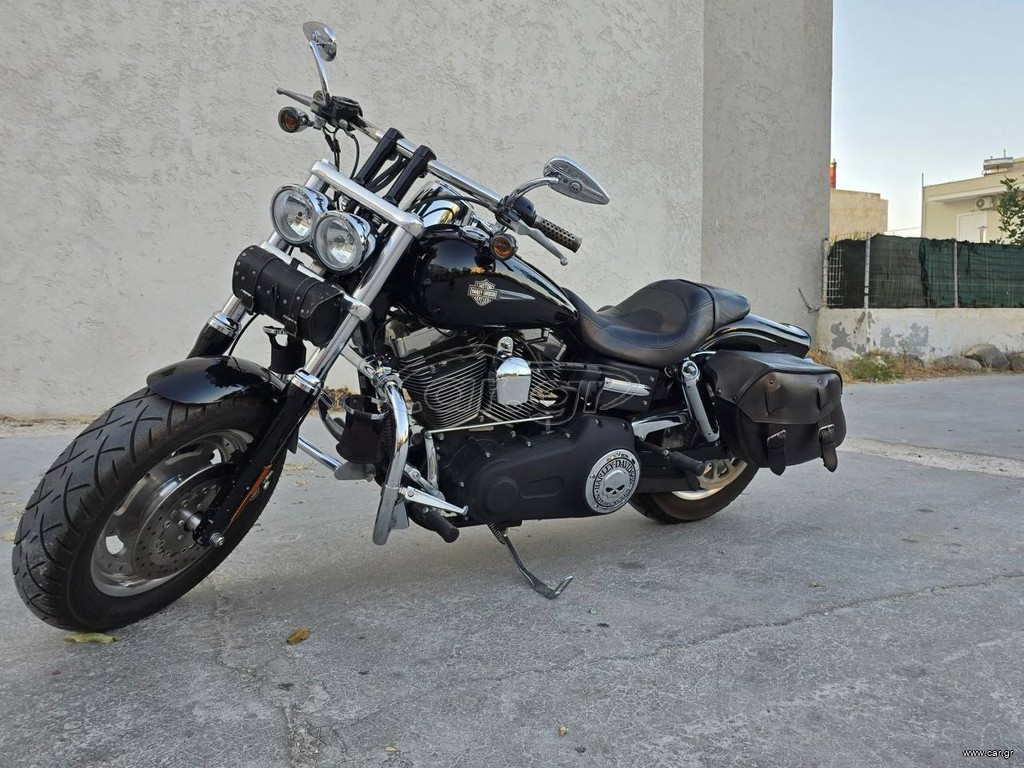 Harley Davidson DYNA FAT BOB 2008 Skull Edition