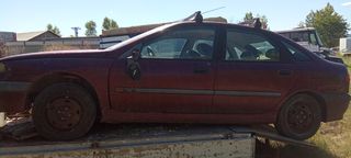 Renault Laguna 1997-thumb-3