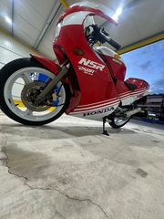 Honda NSR 250 1987-thumb-19