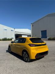Peugeot 208 2022-thumb-1